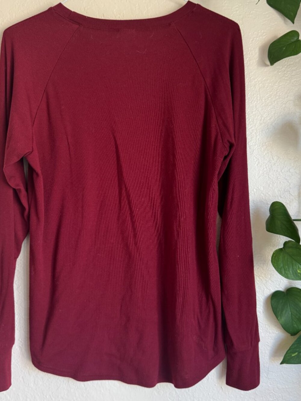 XIEERDUO Burgundy Long Sleeve Crew Neck Tee Women’s Medium Soft Stretch - Picture 2 of 4